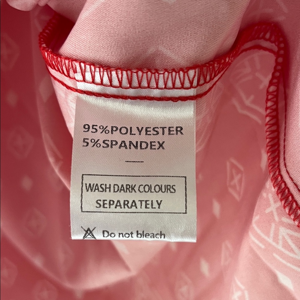 Amazon Red Printed V-Neck Short Sleeve Blouse - Picture 5 of 5